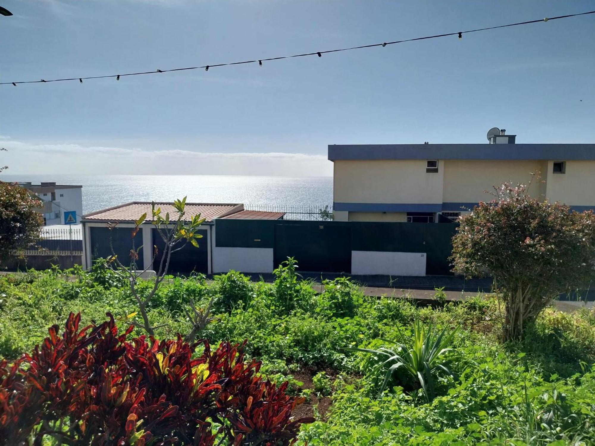 Lido Ocean Front Penthouse Funchal (Madeira)