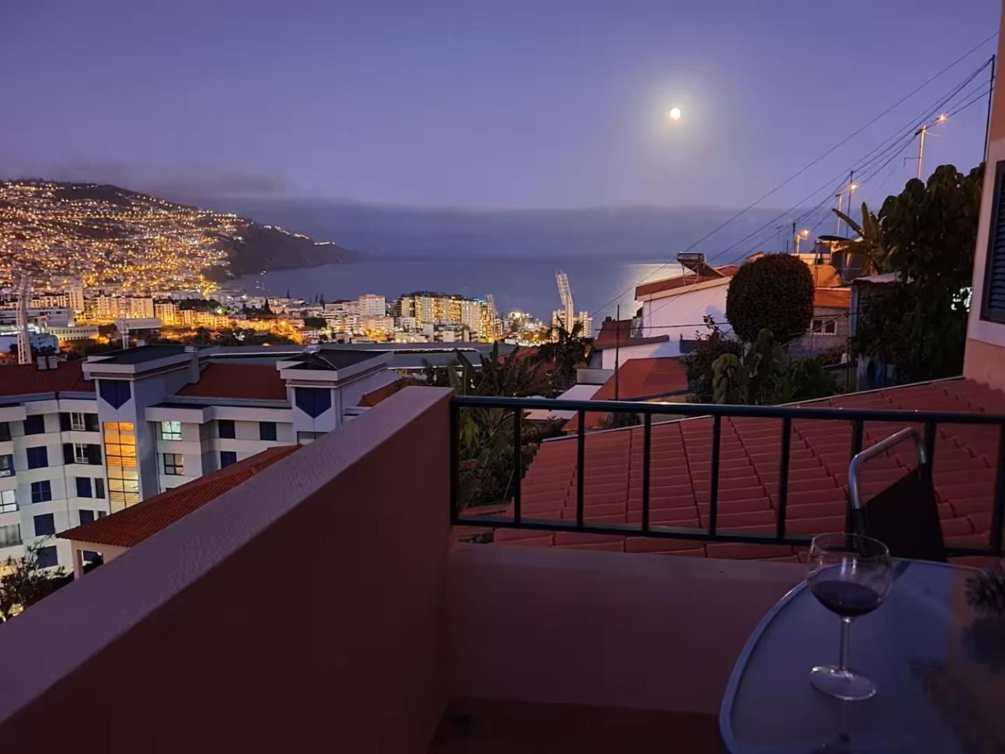 - Breathtaking Ocean & View House Funchal (Madeira)