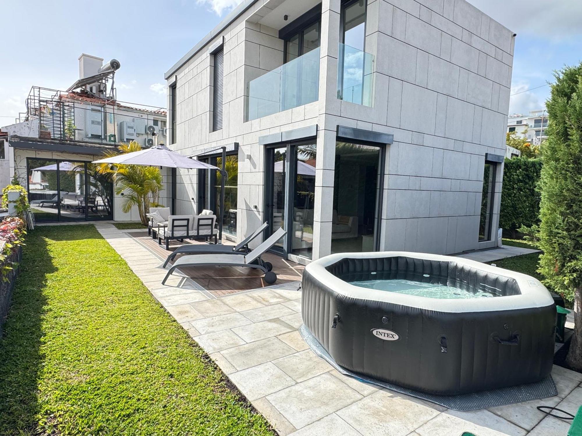Villa Square House Funchal (Madeira)