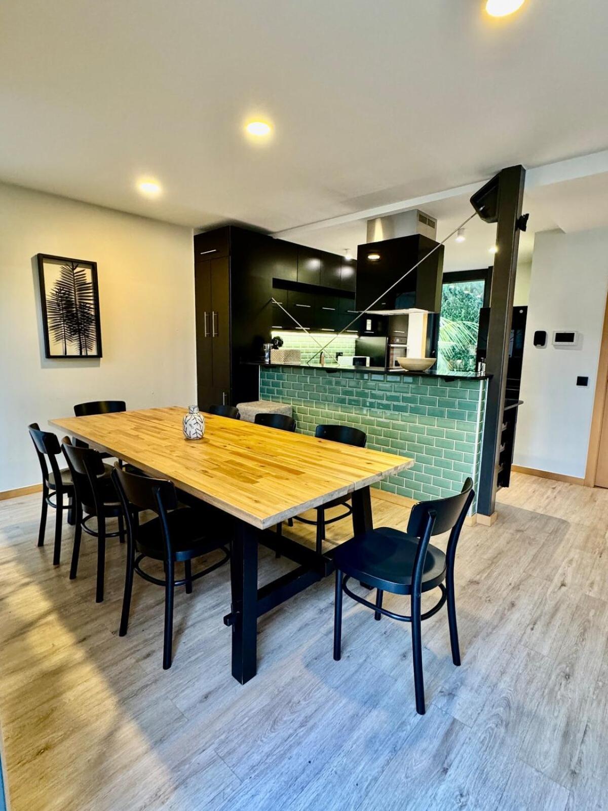 Villa Square House *