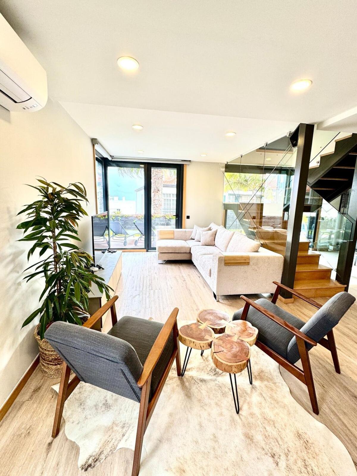 Villa Square House Funchal (Madeira)