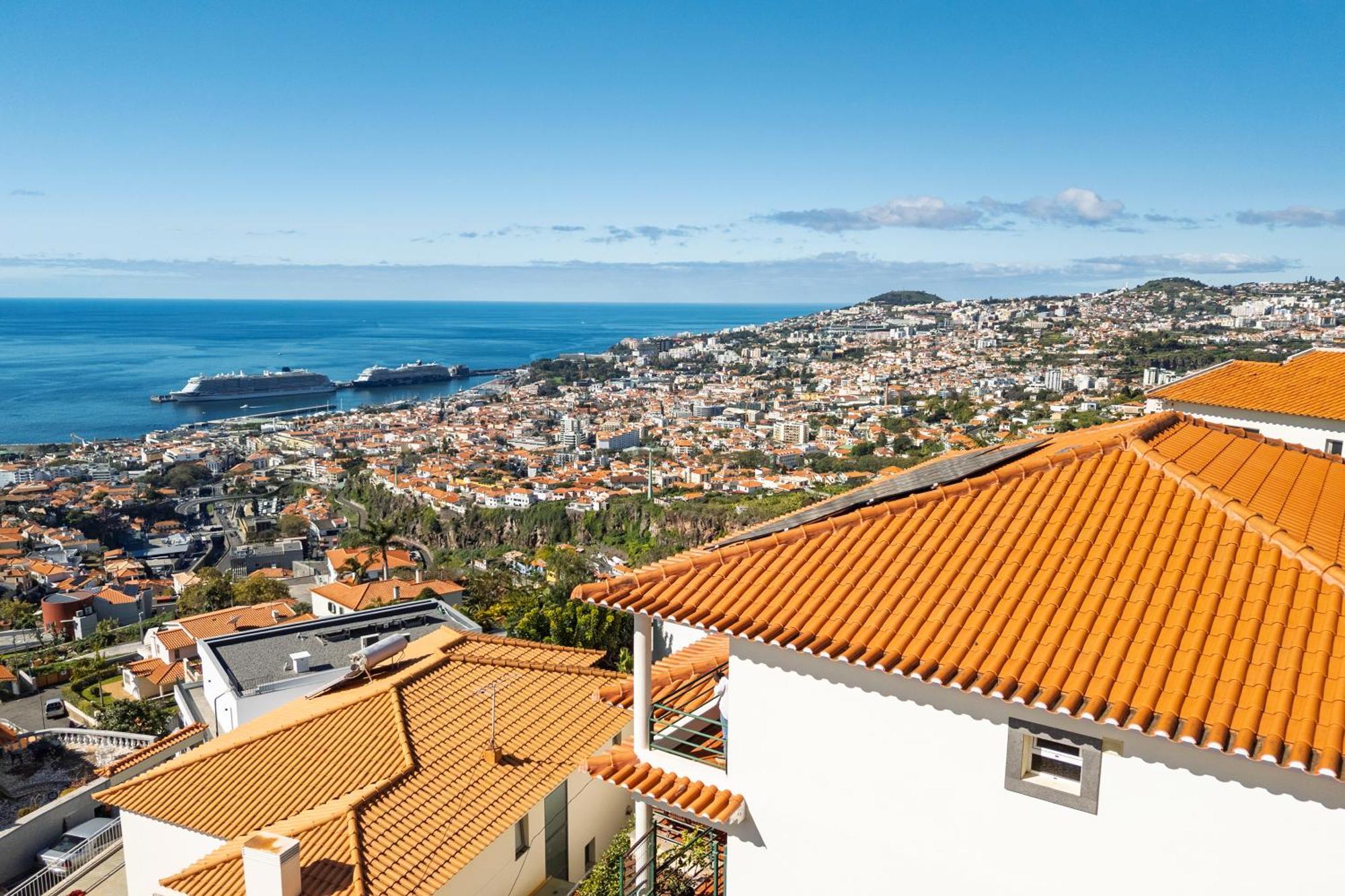 Bom Sucesso With Jacuzzi By Madeira Funchal (Madeira)