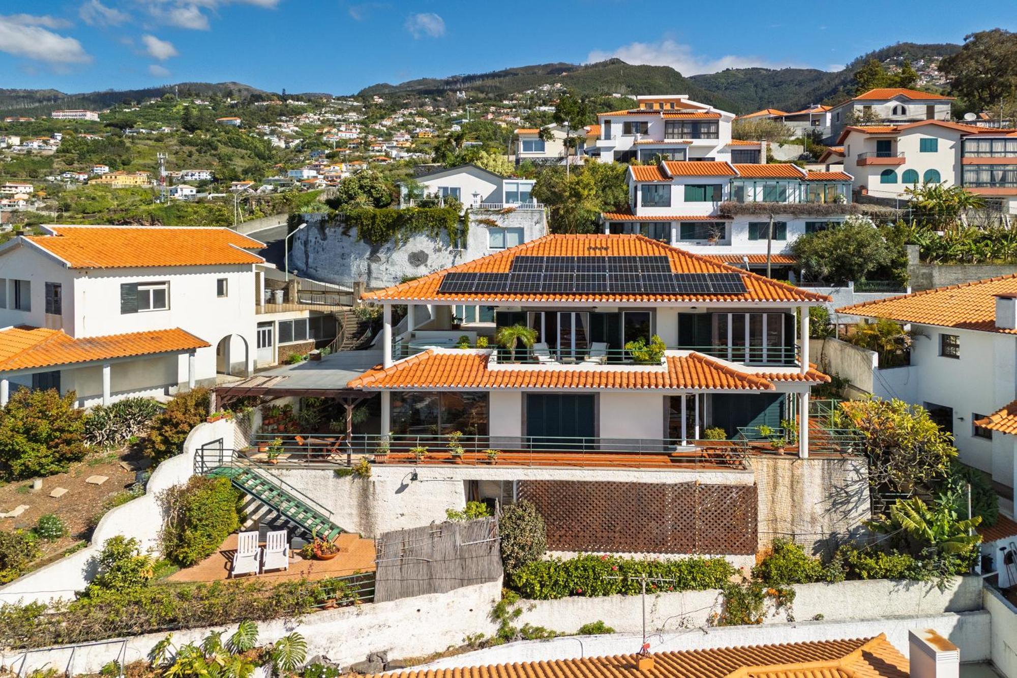 Bom Sucesso With Jacuzzi By Madeira * Funchal (Madeira)