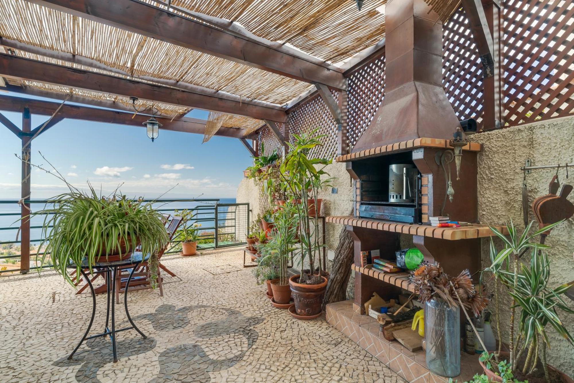 Bom Sucesso With Jacuzzi By Madeira Holiday home