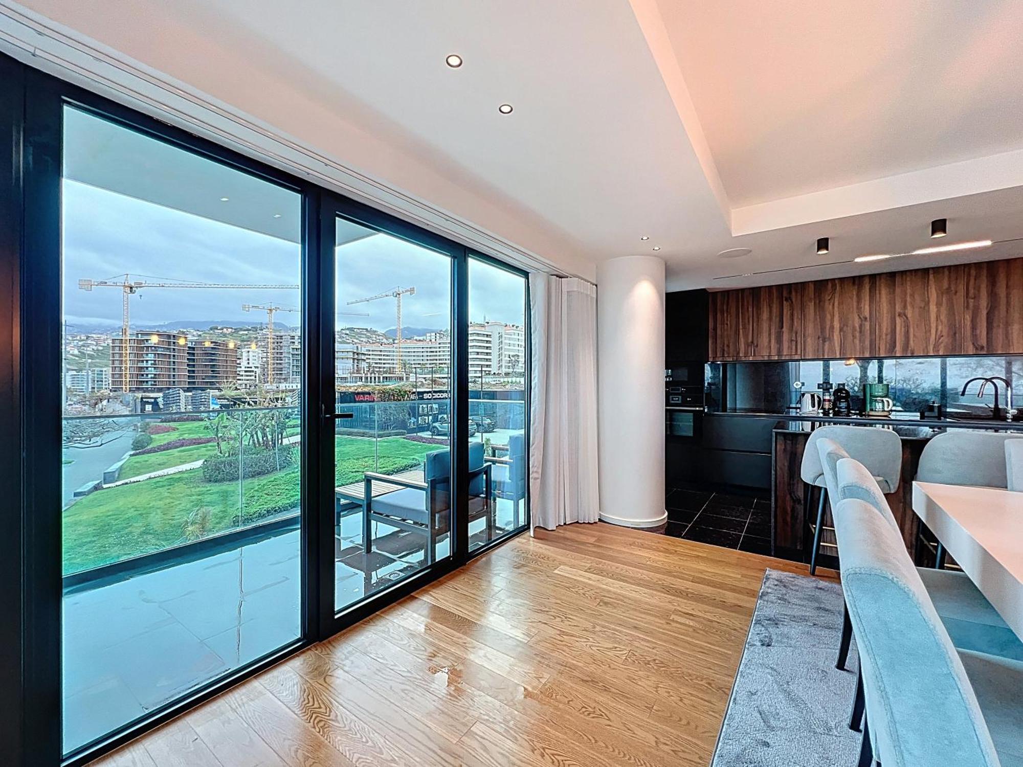 Varinos Seaview Apartamento *