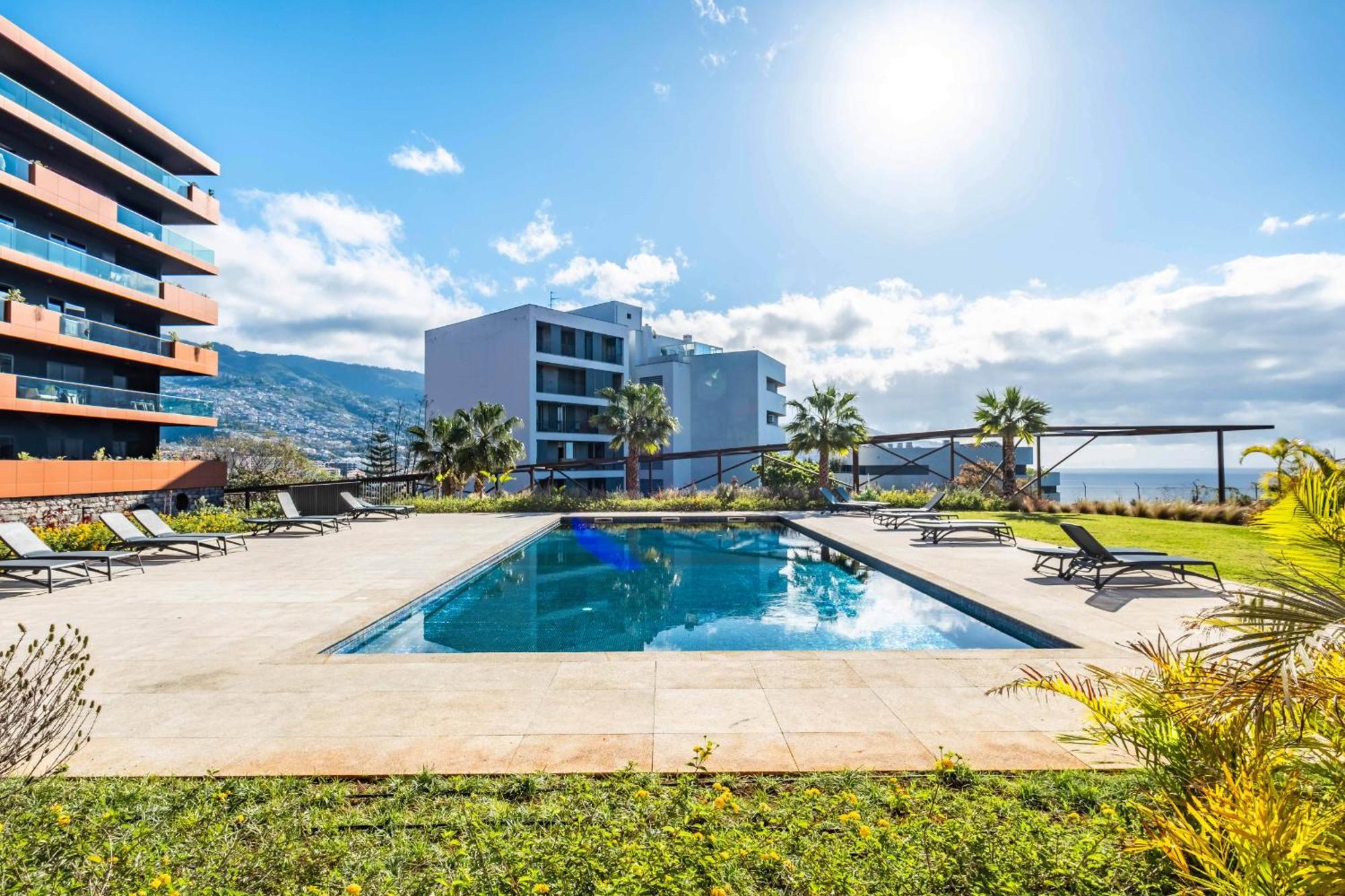 Bay View - By Wehost Funchal (Madeira)