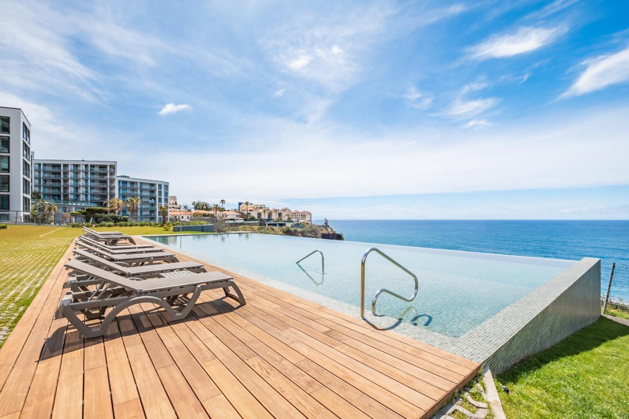 Ocean's Glow By Madeira Sun Travel Funchal (Madeira)