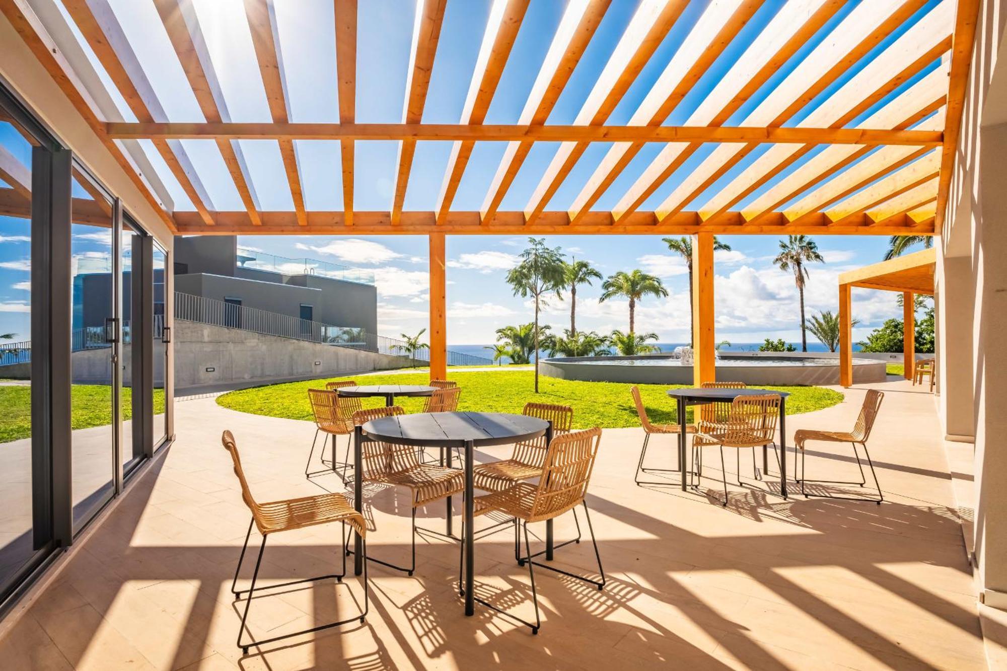 Ocean's Glow By Madeira Sun Travel Apartment