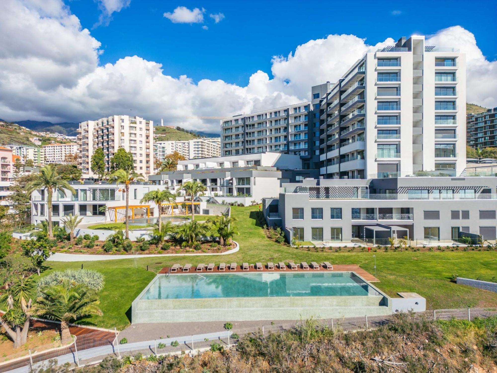 Ocean's Glow By Madeira Sun Travel Apartment