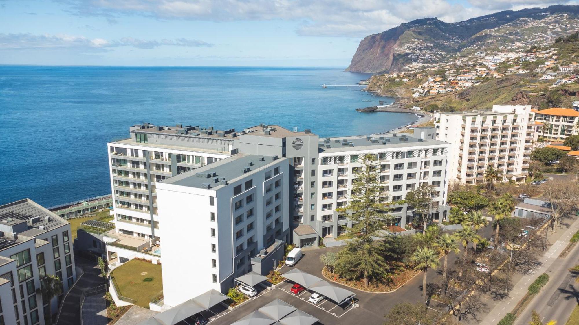 Babi By The Sea By Atlantic * Funchal (Madeira)