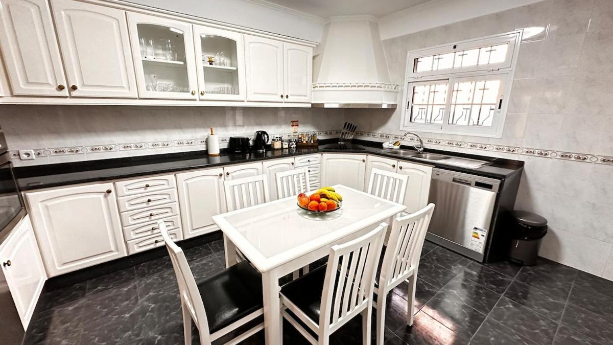 Casa Mollivia - Breath Taking Views Over *