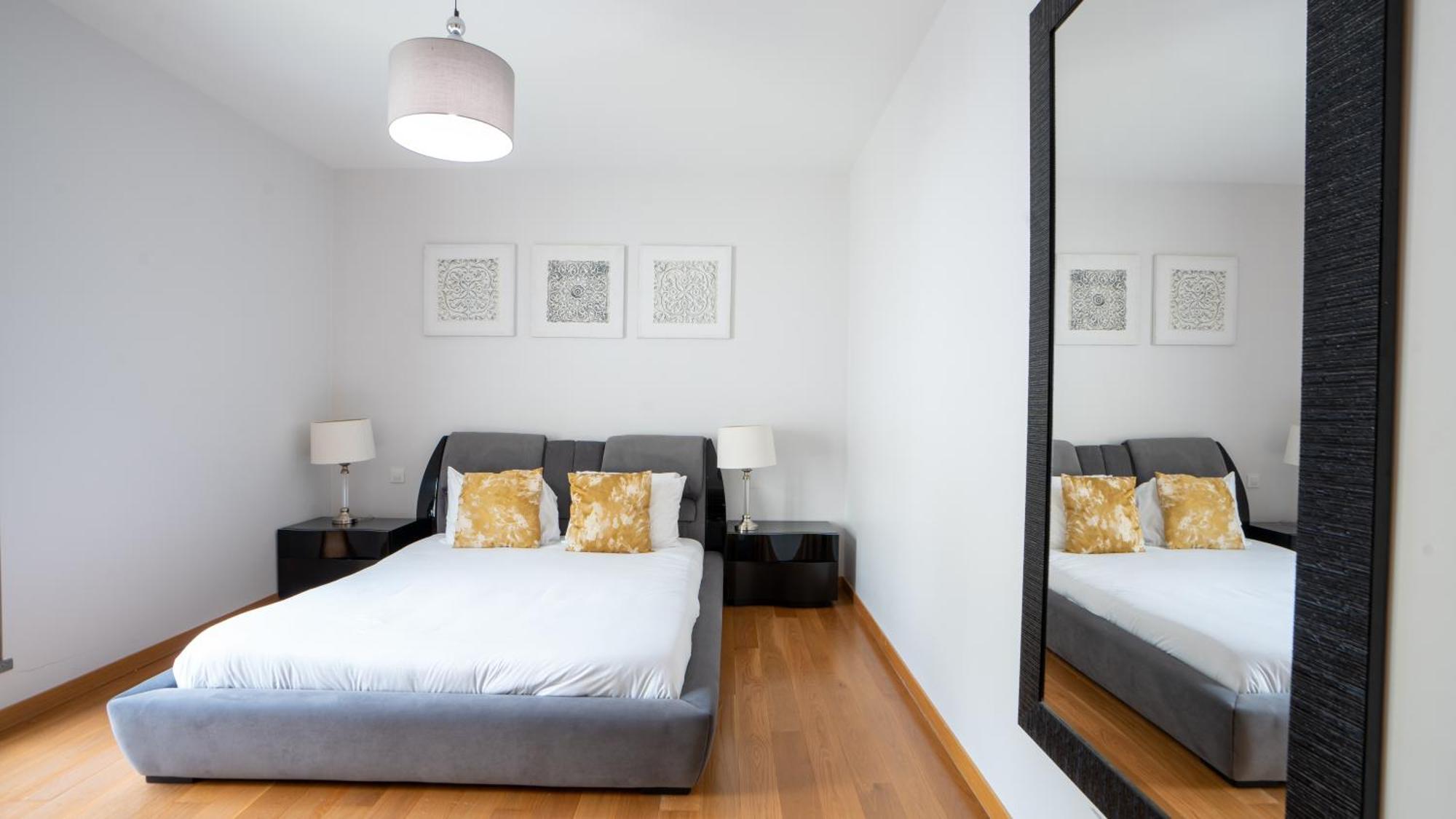 Deluxe Living By Lovelystay *