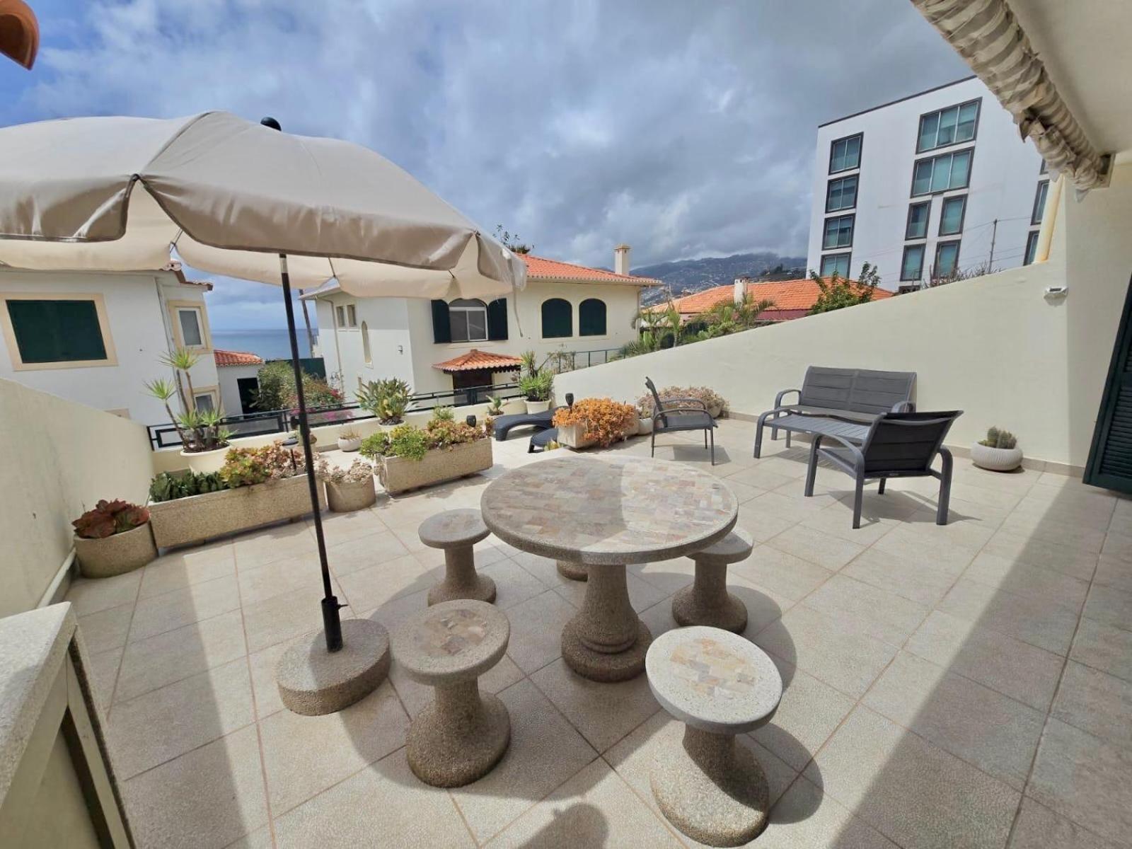 Ocean Cliff Retreat-between Natural Pools & Formosa Apartment Funchal (Madeira)