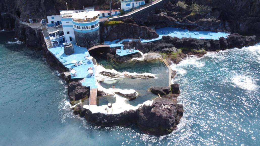 Ocean Cliff Retreat-between Natural Pools & Formosa Funchal (Madeira)
