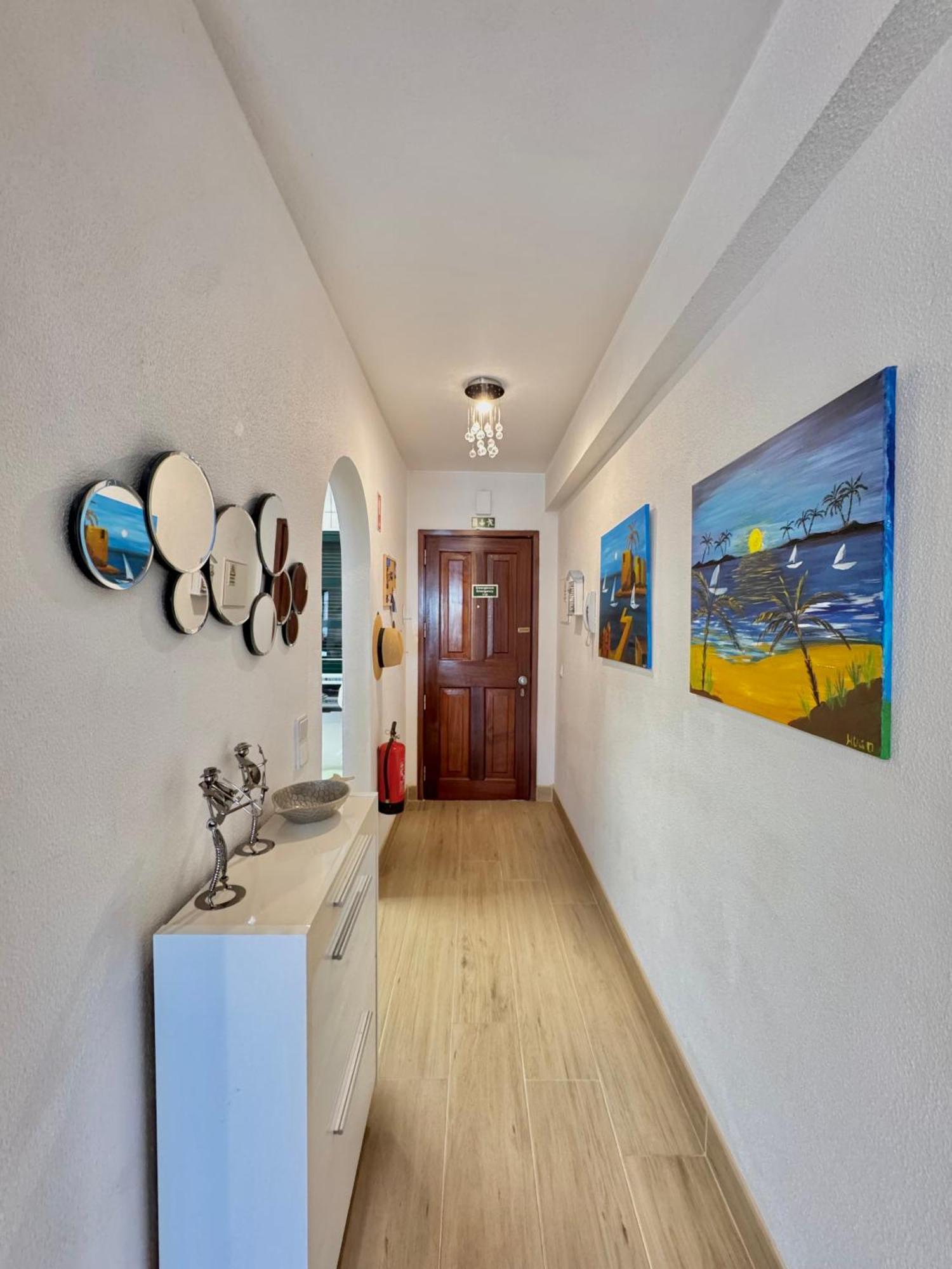 Ocean Cliff Retreat-between Natural Pools & Formosa *