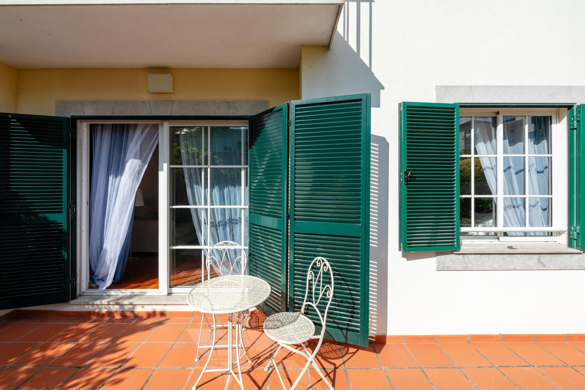 Unique Two-patios + Garage Apartament Funchal (Madeira)