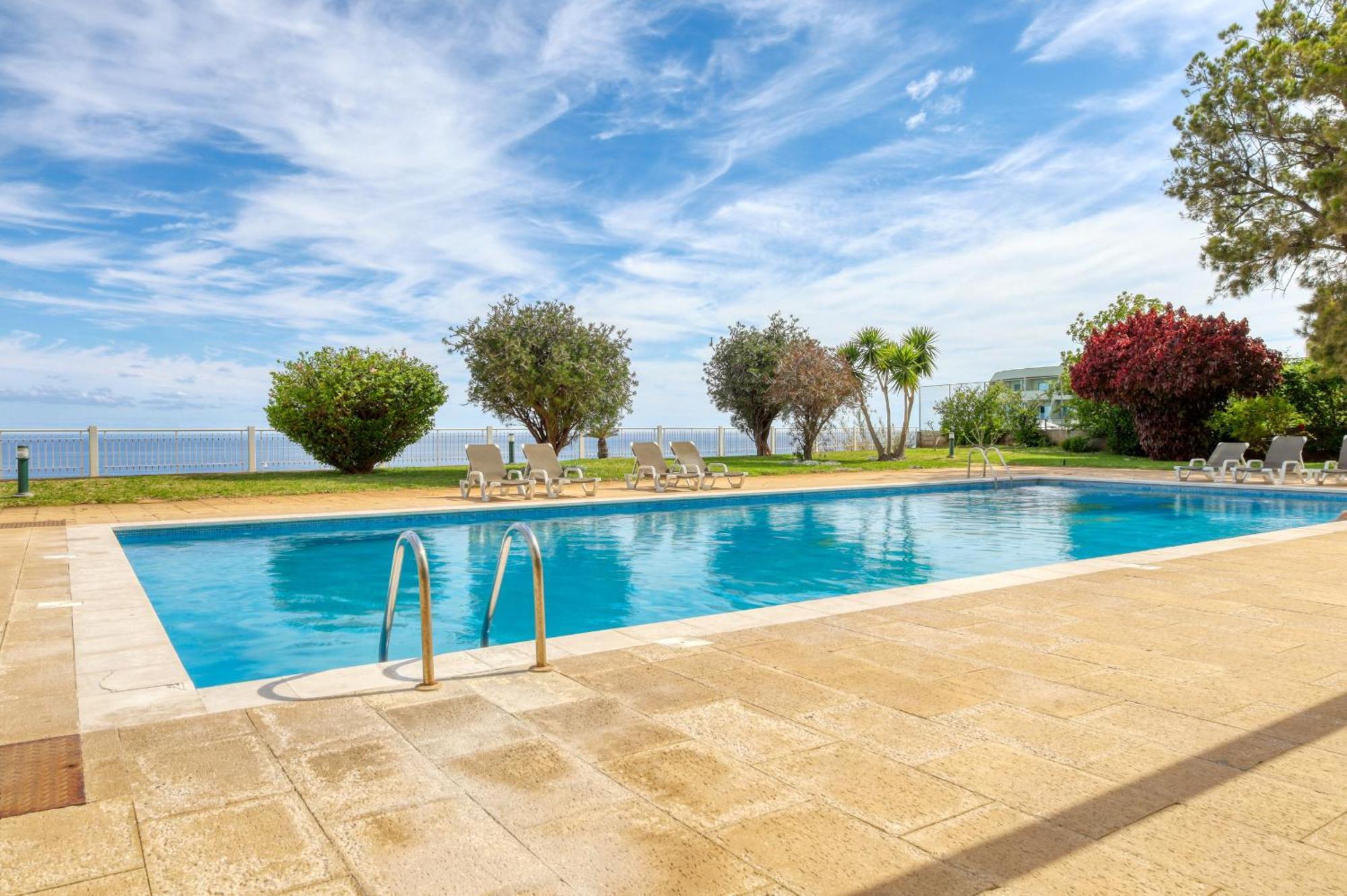 Baia Cliff View, A In Madeira Apartment *