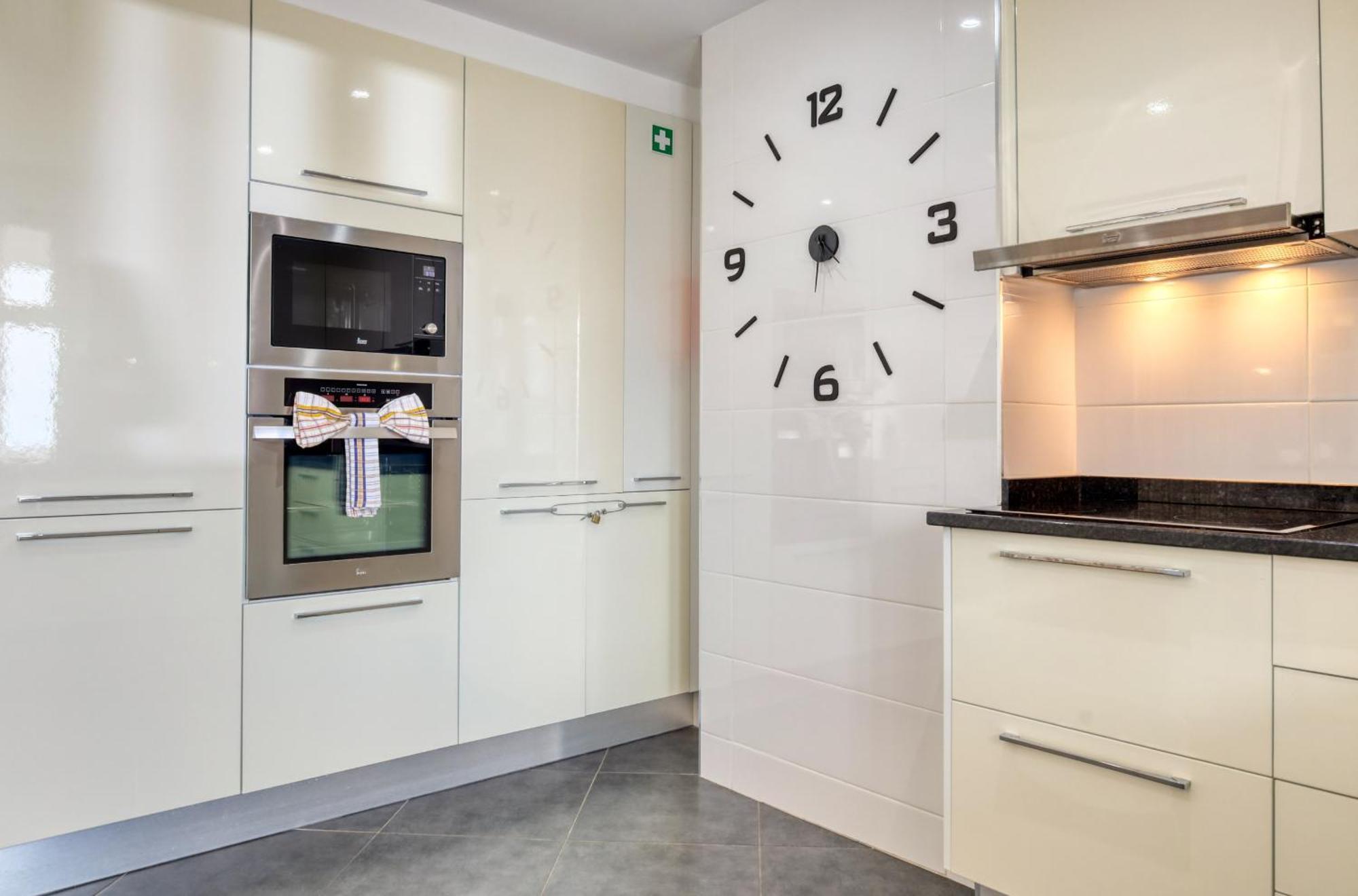 Baia Cliff View, A In Madeira Apartment