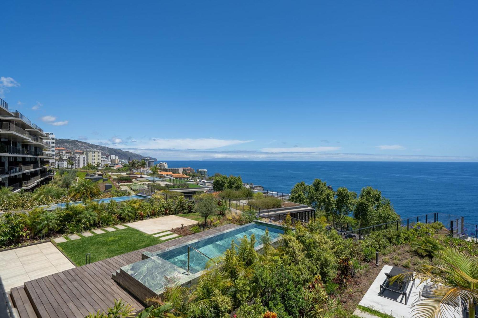 Savoy Monumentalis V A Retreat In An Icon Of Luxury * Funchal (Madeira)