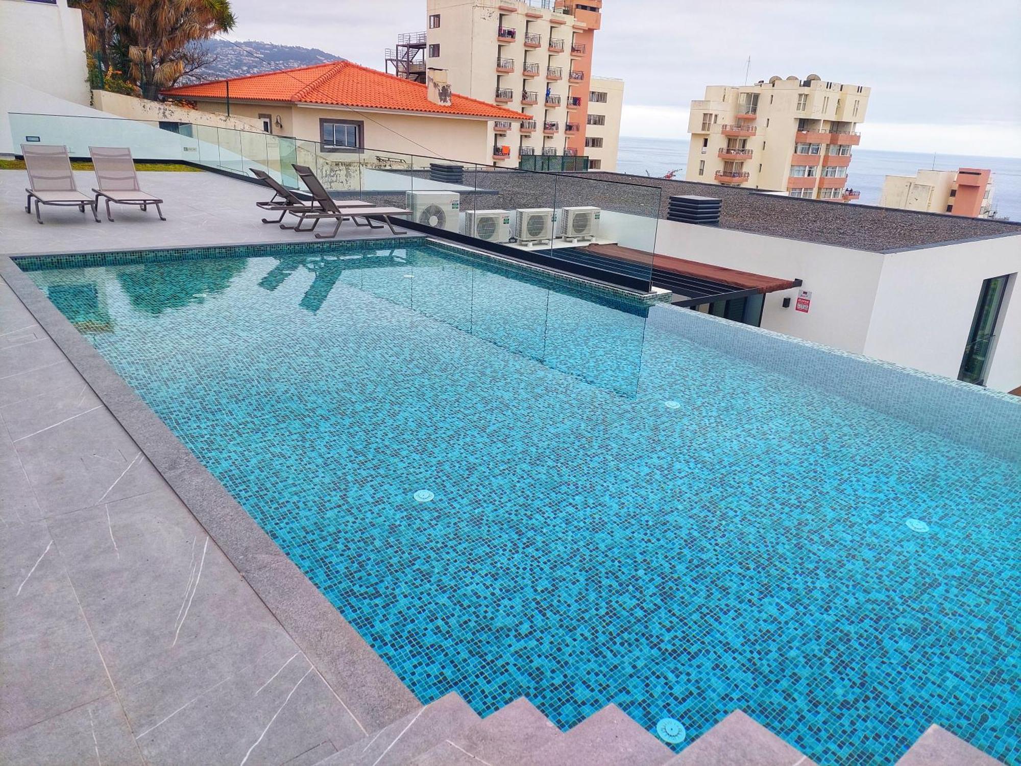 Apartment Infinito Azul - Moderno Elegante Com Piscina Funchal (Madeira)