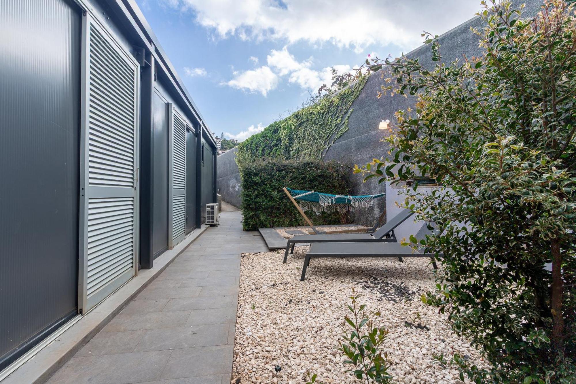 The Jolie - A Retreat In The Funchal (Madeira)