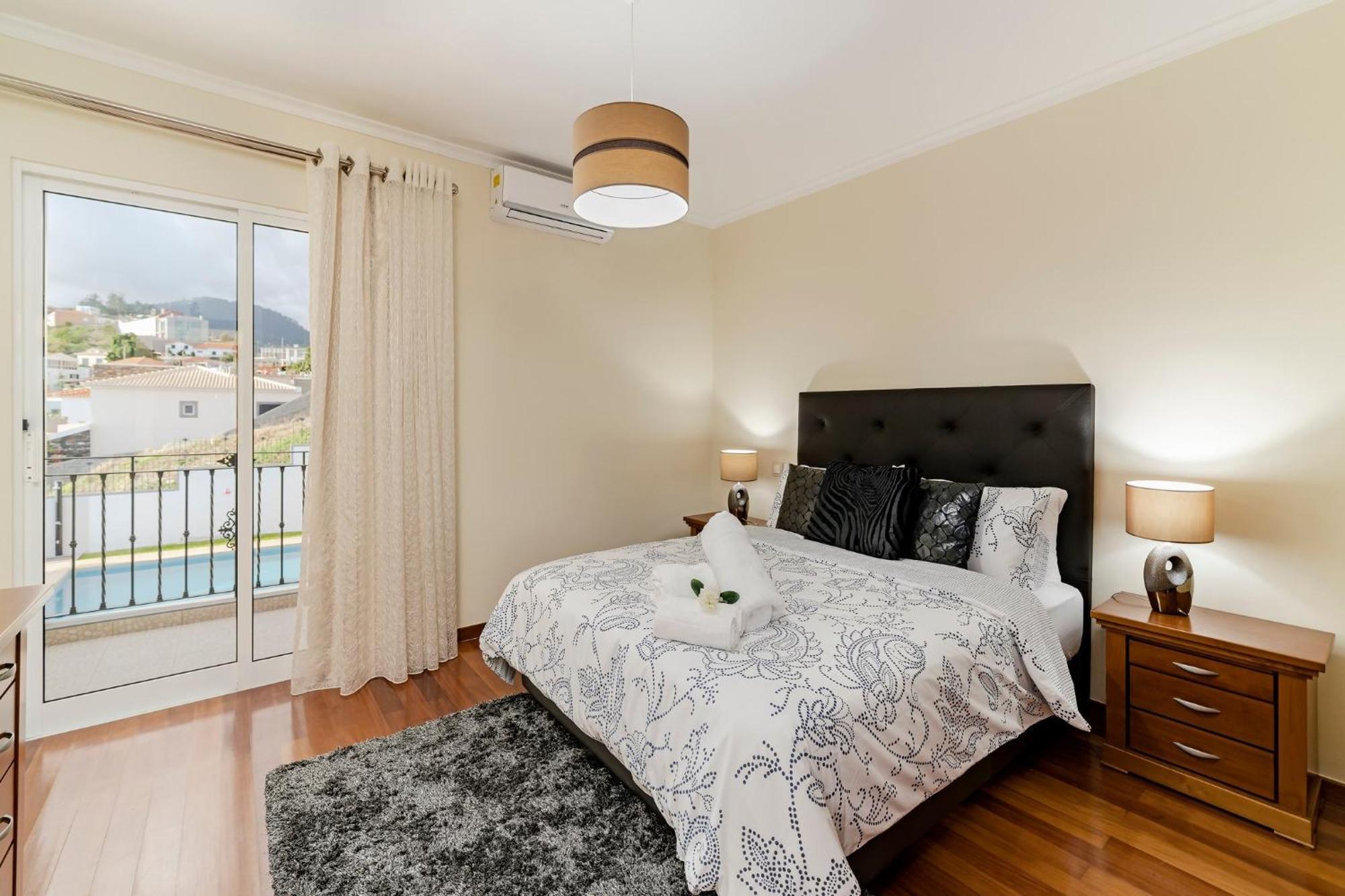 Exquisite Madeira Belair 4 Bedroom Panoramic Sea View Heated Pool Hot-tub Villa *