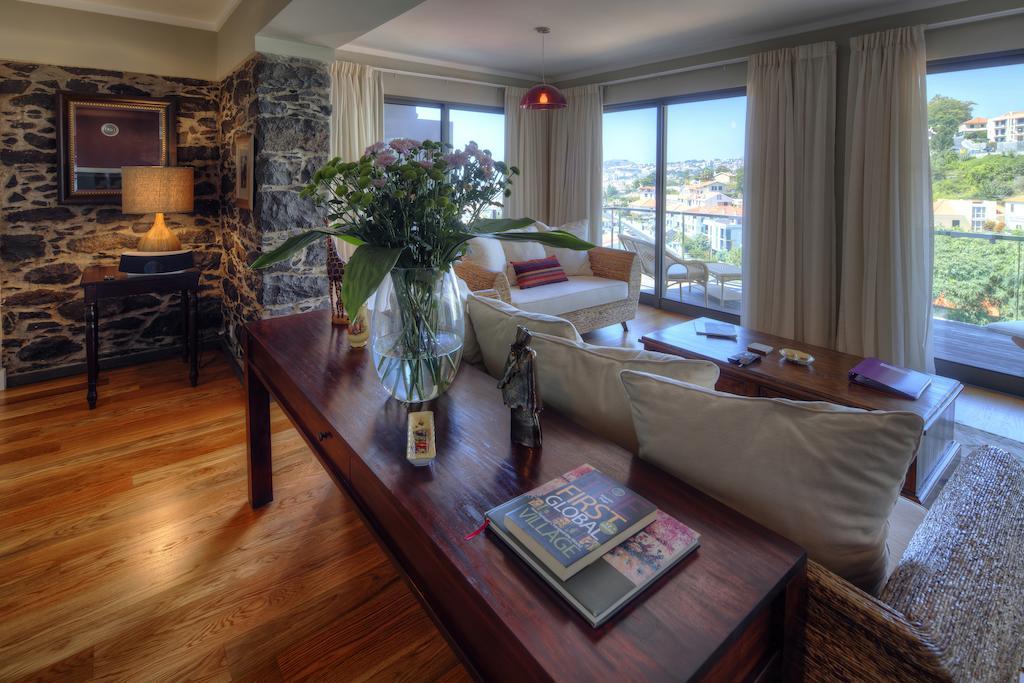 Number 15 Ocean & View
