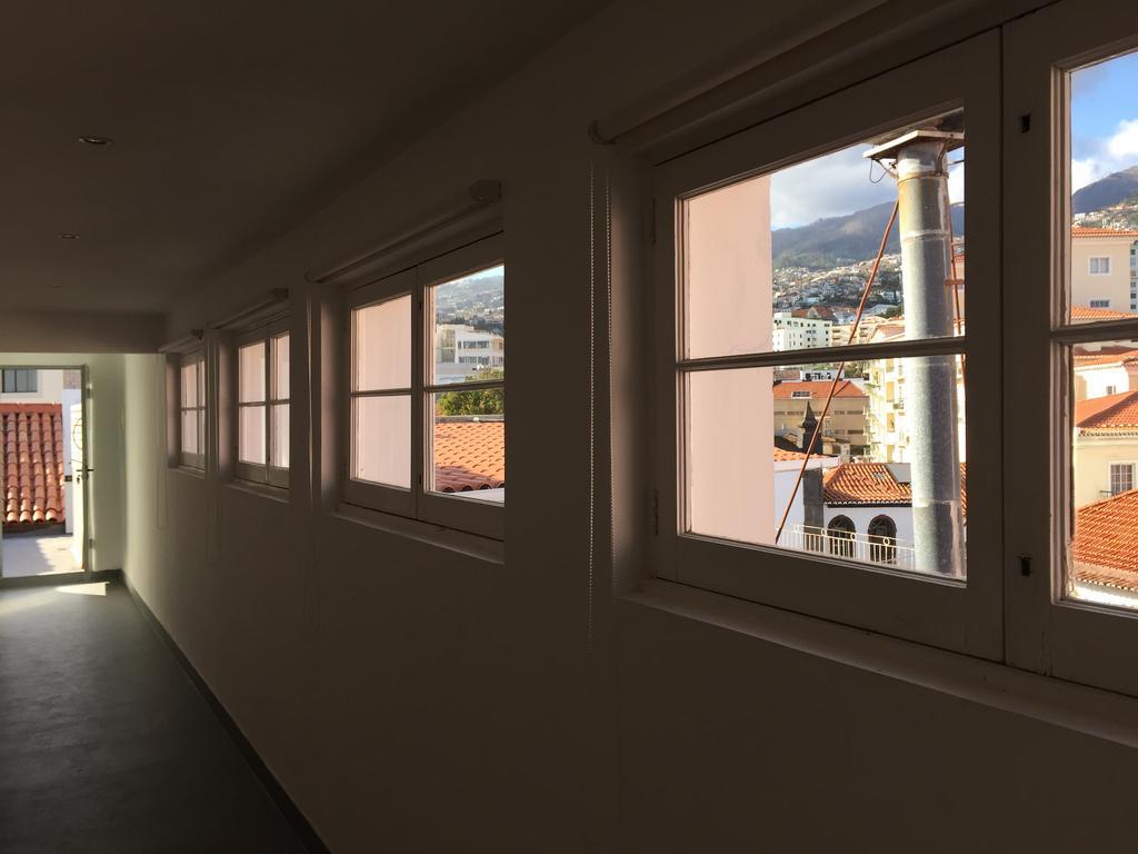 Rooftop Center Apartment *