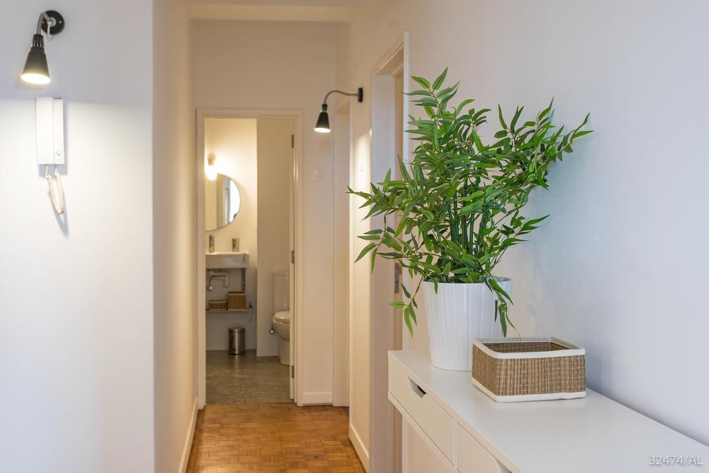 Apartment Elias Garcia Ii By An Island