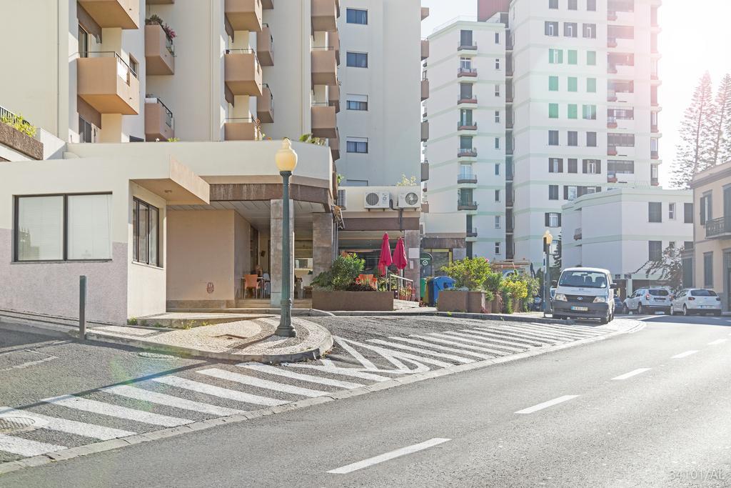 Elias Garcia Iii By An Island Apart Apartament *