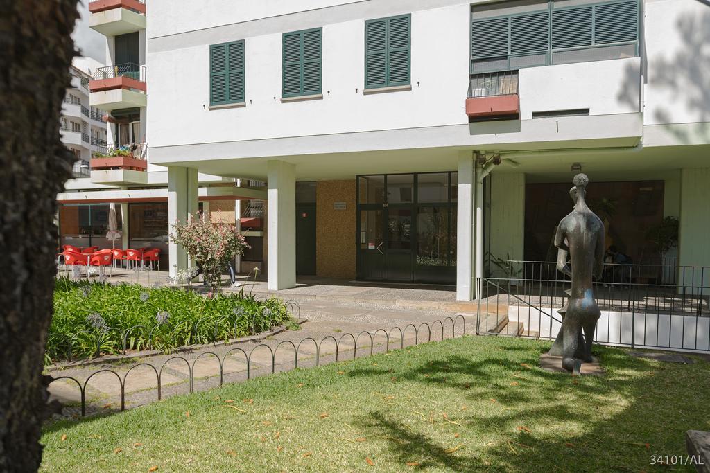 Elias Garcia Iii By An Island Apart Apartament Funchal (Madeira)