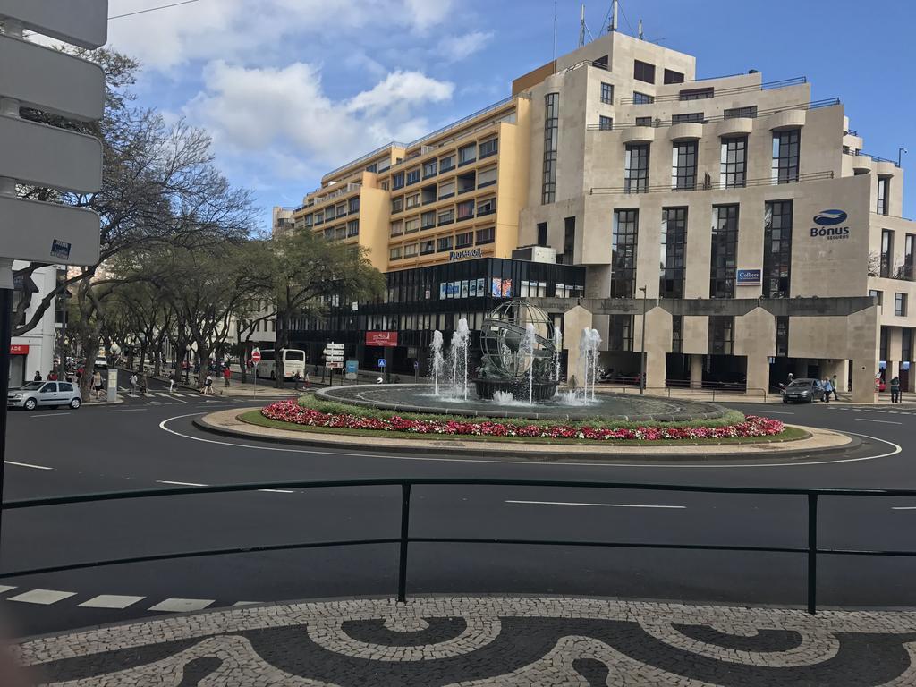 Avenida Arriaga 806 Top Floor * Funchal (Madeira)