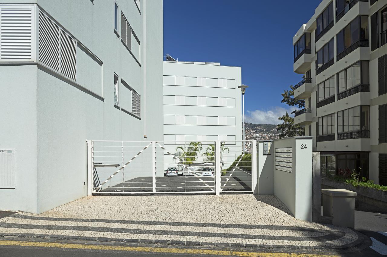 Jasmineiro Iii By An Island Apartment *