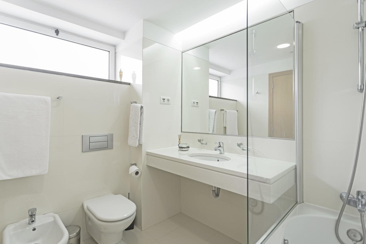 Jasmineiro Iii By An Island Apartment *