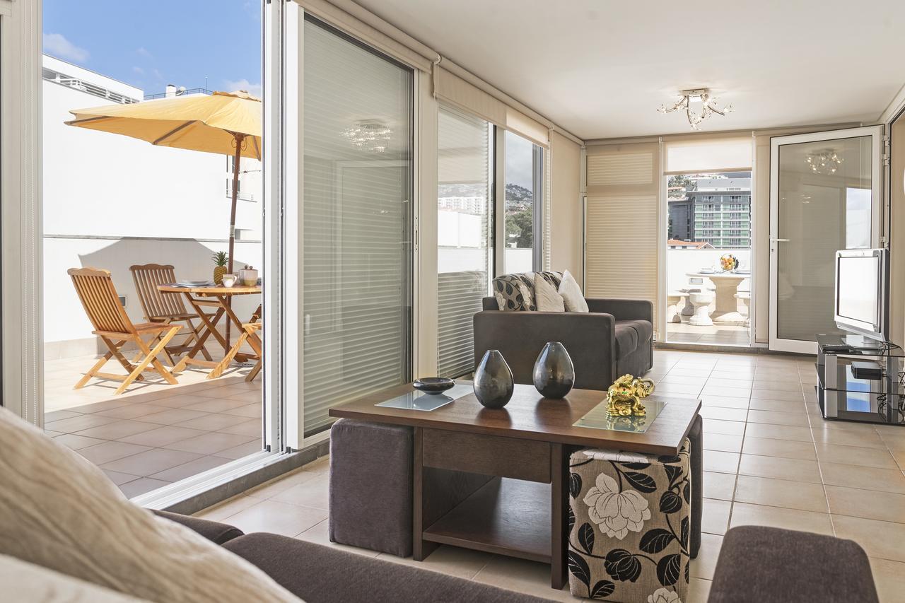 Jasmineiro Iii By An Island Apartment *