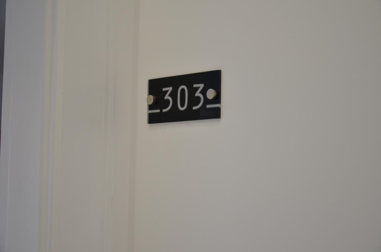 Edificio Charles 303 Apartment