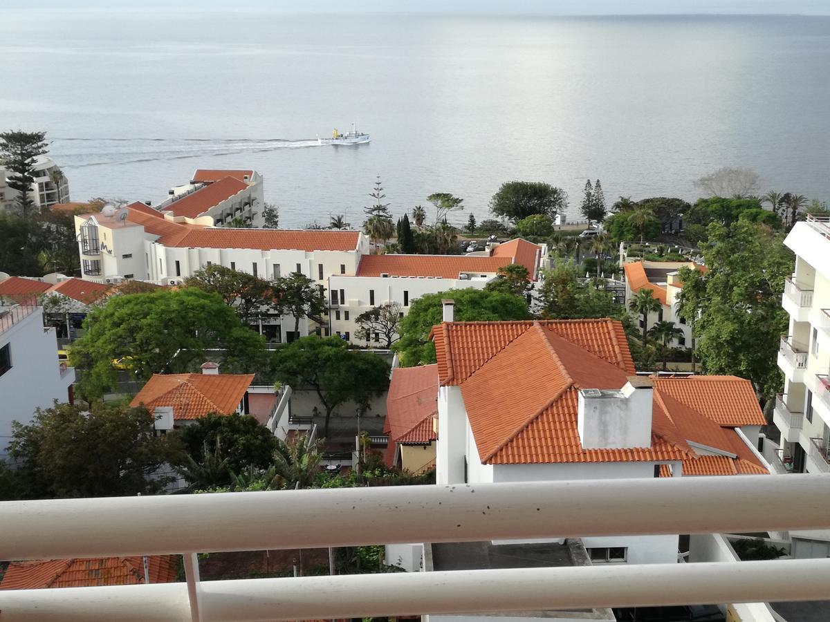 Lido Balcony Sea View * Funchal (Madeira)