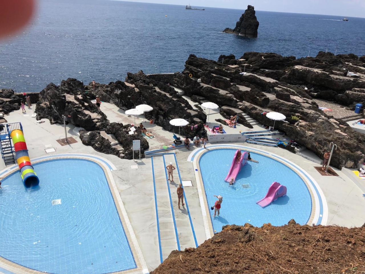 Dfm Happy Days Aparthotel Funchal (Madeira)