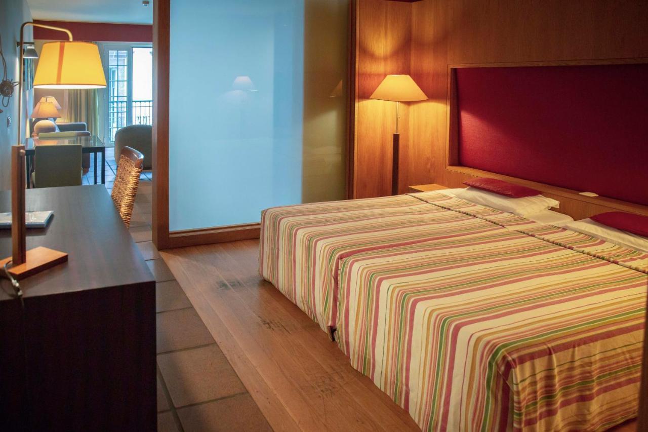 Turisticos Atlantida Aparthotel 4*