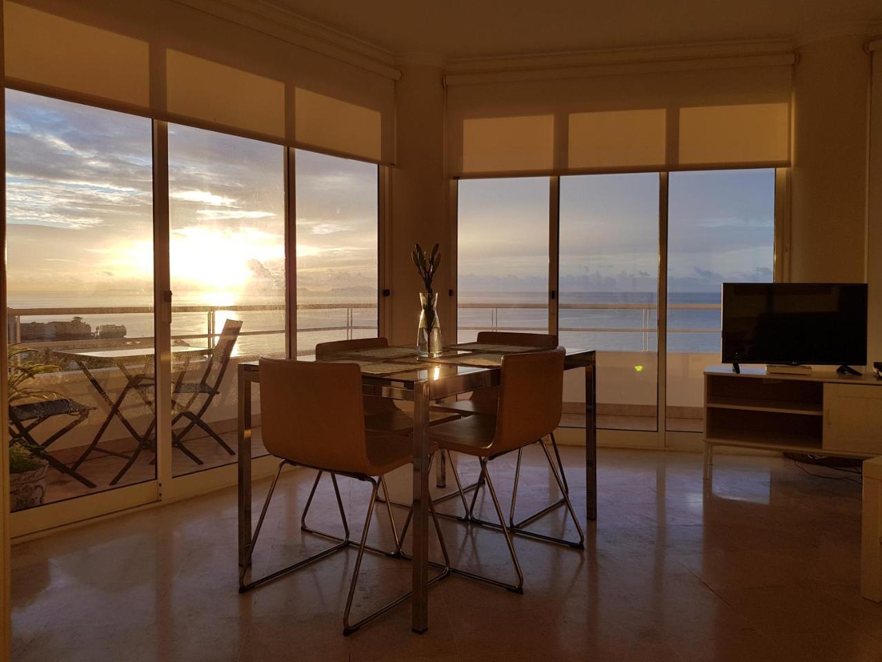 The Sunrise Of Your Dreams With Total Ocean View With New Modern Kitchens * Funchal (Madeira)