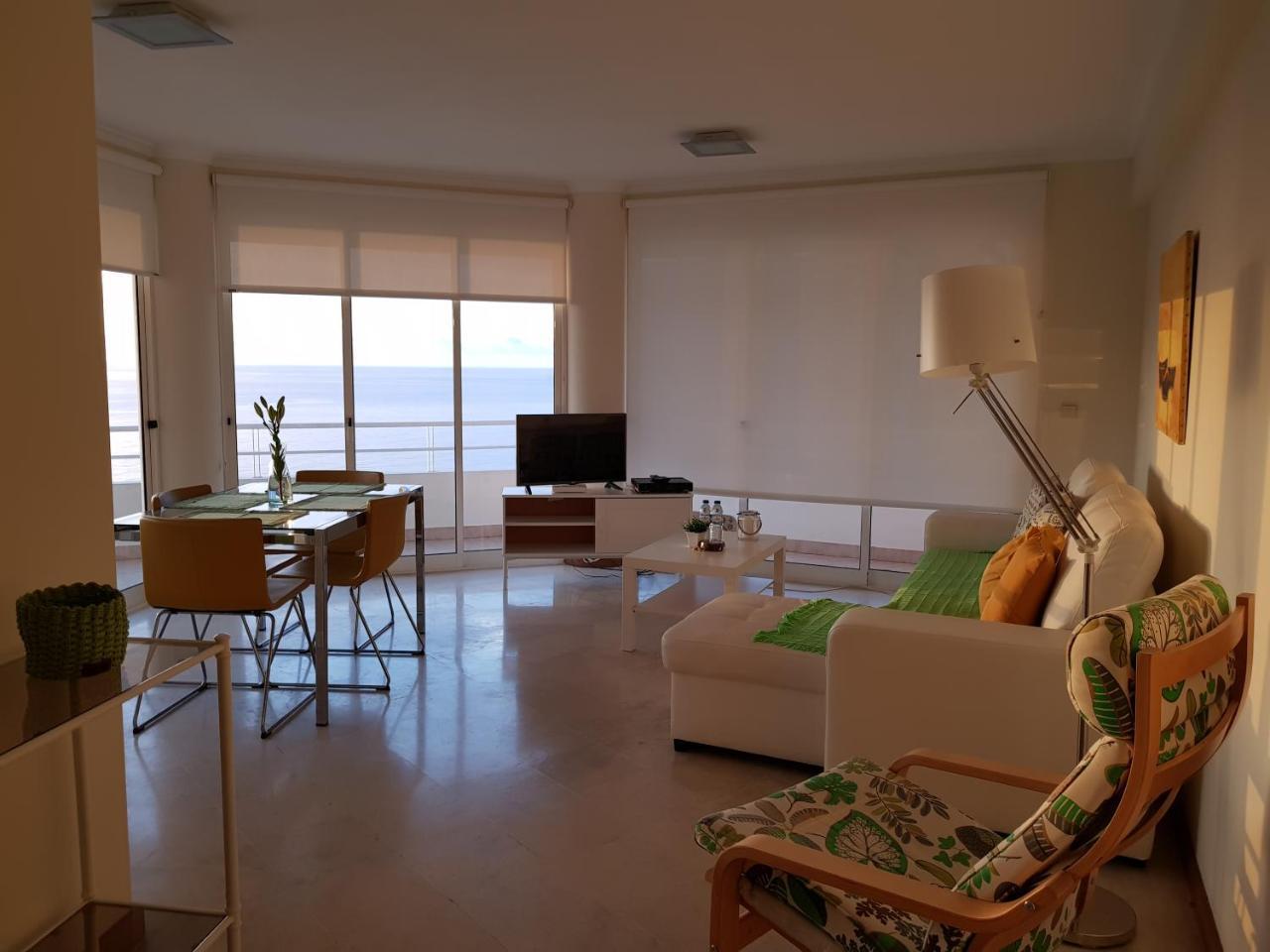 The Sunrise Of Your Dreams With Total Ocean View With New Modern Kitchens Apartment Funchal (Madeira)