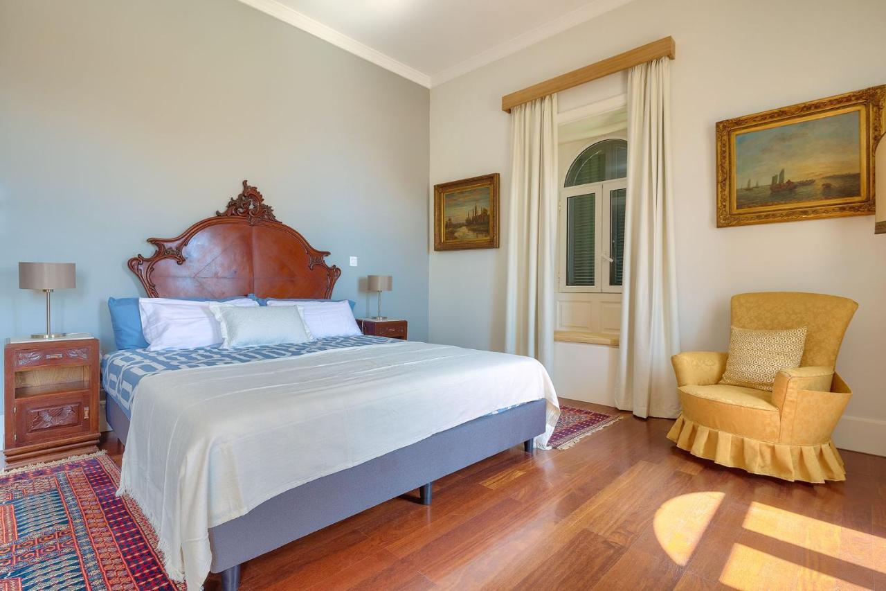 Century House With Private Pool By Hr Madeira *