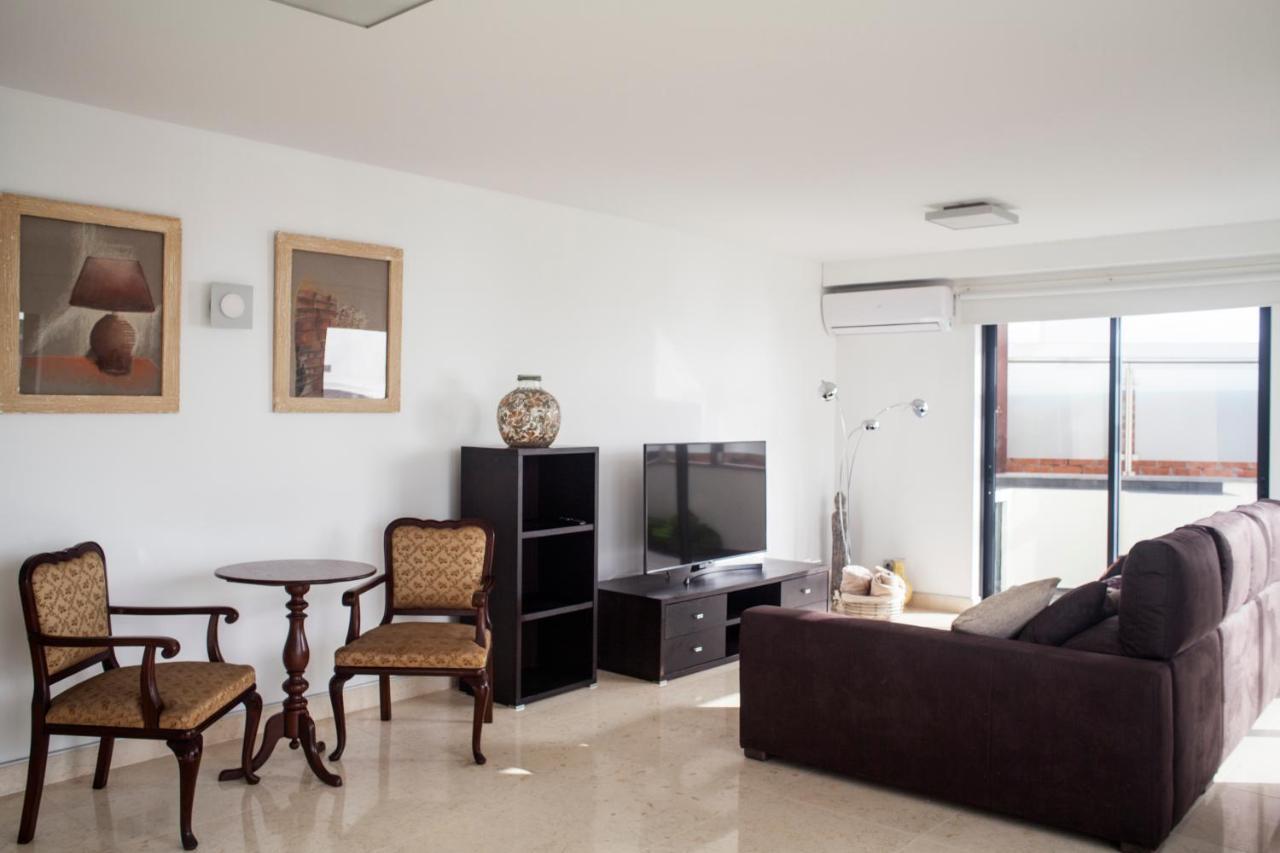 Two Bedroom With Balcony And Gorgeous View Over The Atlantic Apartamento