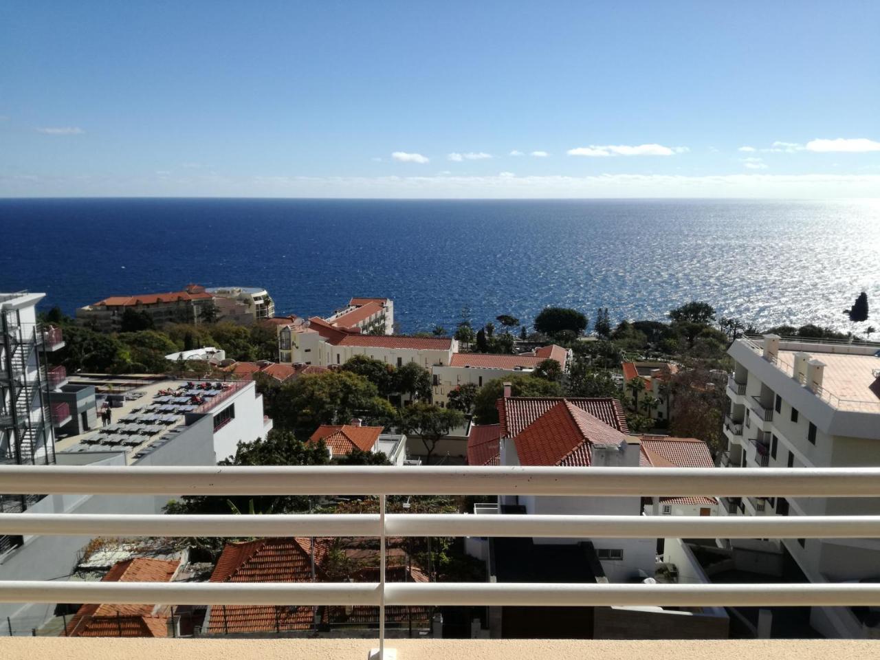 Lido Balcony Sea View Funchal (Madeira)