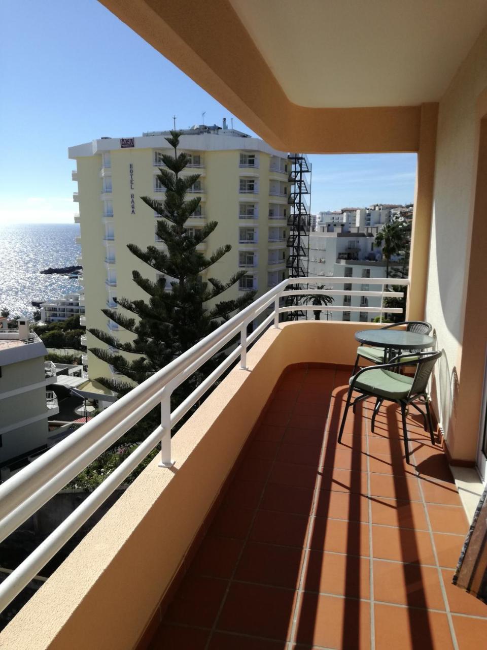 Lido Balcony Sea View Apartment Funchal (Madeira)