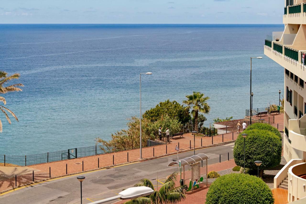 Promenade I By An Island * Funchal (Madeira)