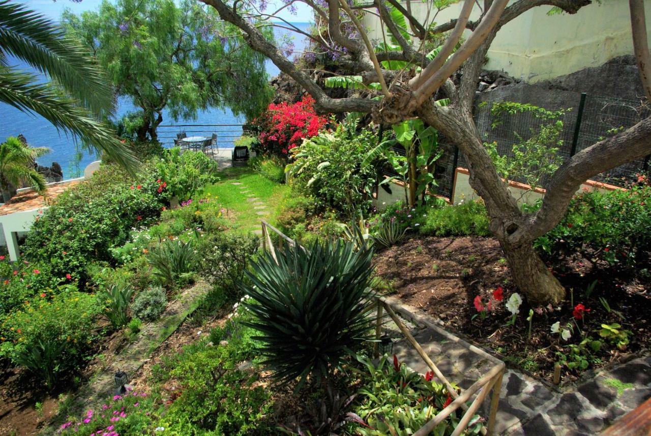 Calaca Villa *