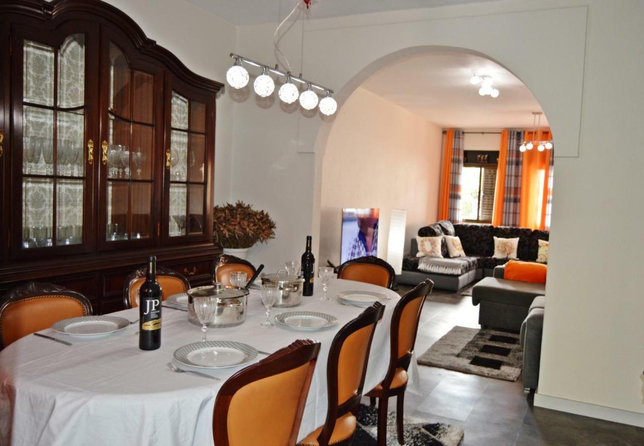House In With Panoramic View 2-6 Casa de Férias Funchal (Madeira)