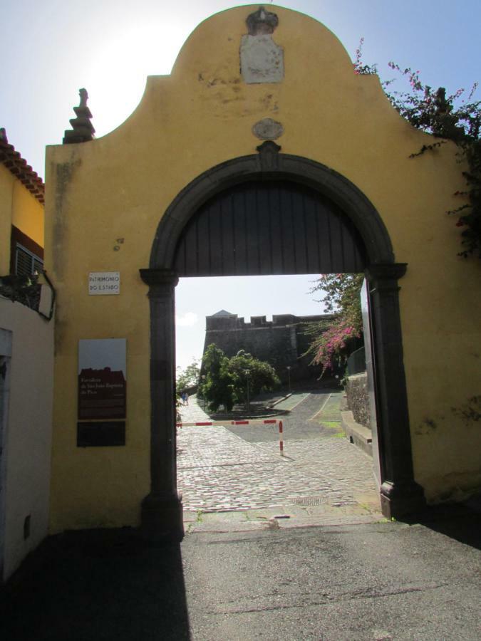 Fortaleza Do Pico Apartment *