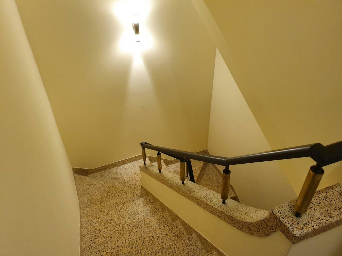 Agnelo Comfort - H V Guest house
